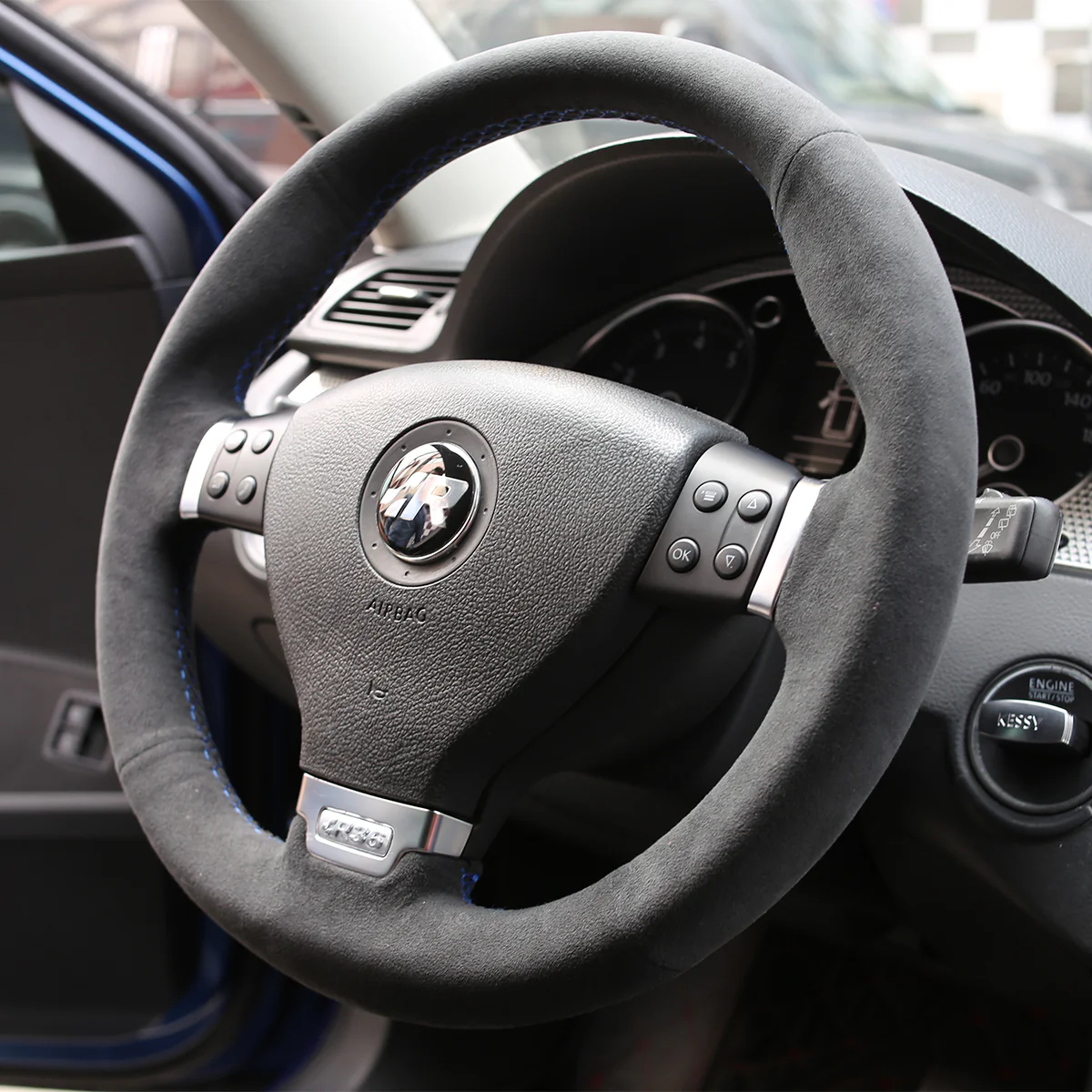 Custom Alcantara Steering Wheel Cover for VW - Image 4