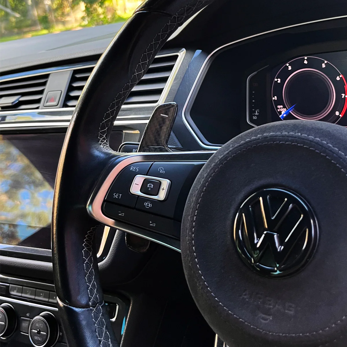 VW MK7 Carbon Fiber Replacement Paddle Shifters (SE7EN) - Image 4